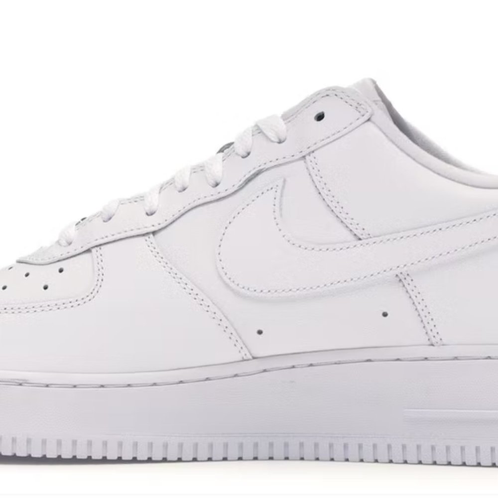 Nike Air Force 1 Low Supreme CU9225-100 MEN Sizs 10.5  White Red - Picture 6 of 7